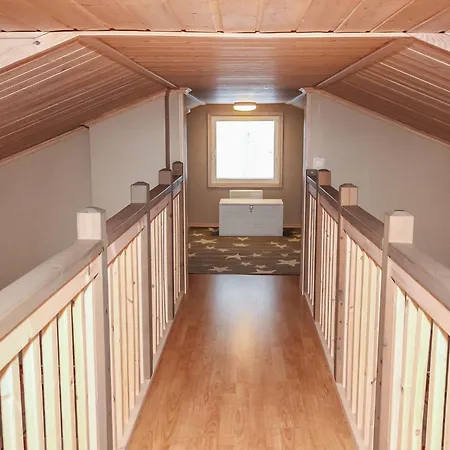 펜션 Rukan Taikavuosselin Helmi 8 A By Interhome 루카