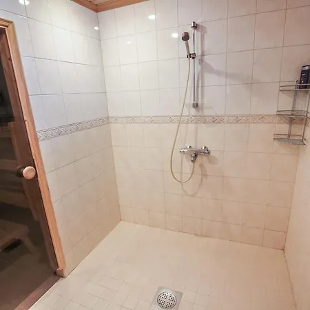 Rukan Taikavuosselin Helmi 8 A By Interhome