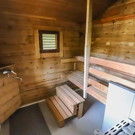 Rukan Taikavuosselin Helmi 8 A By Interhome 펜션